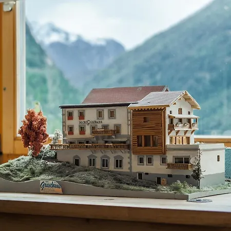 Grischuna Hotel *